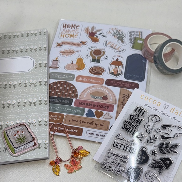 Cocoa Daisy November Memory Keeping Kit 25+ pieces - Picture 3 of 5